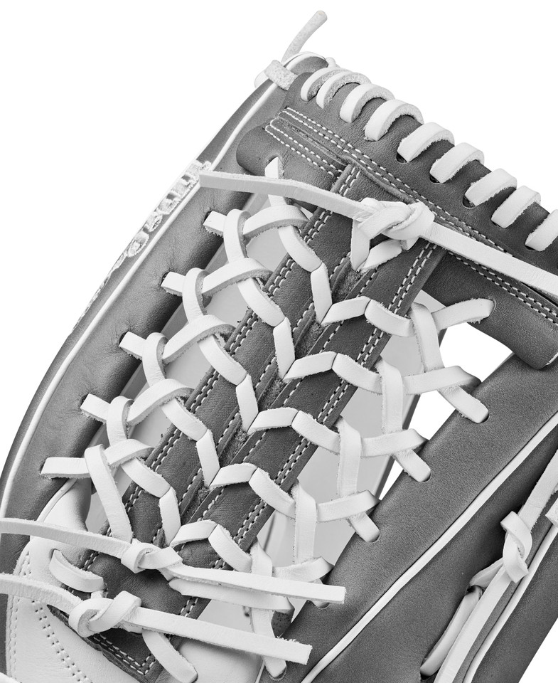 Wilson 2025 A1000 Series 12.5 Inch T125 Fastpitch Softball Glove