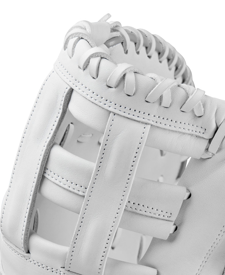 Wilson 2025 A1000 Series 12.5 Inch 1620 Fastpitch Softball First Base Mitt