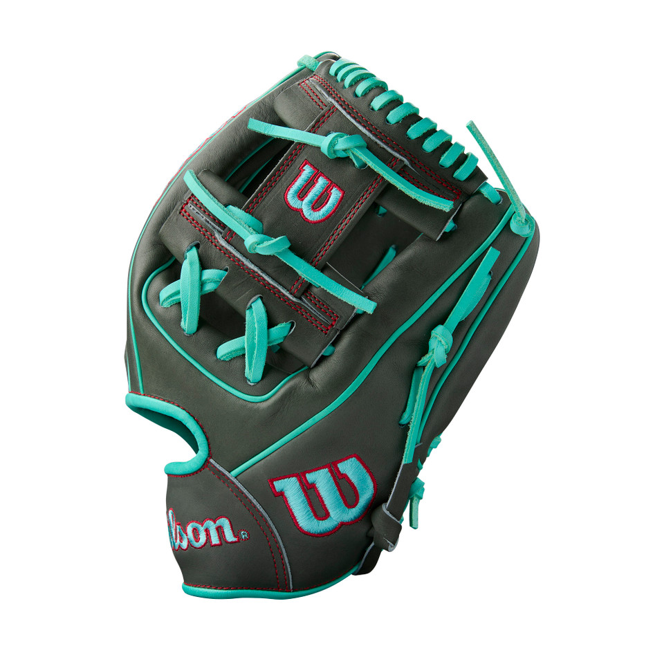 Wilson 2025 Summer A2000 Series 11.75 Inch 1975 Baseball Glove