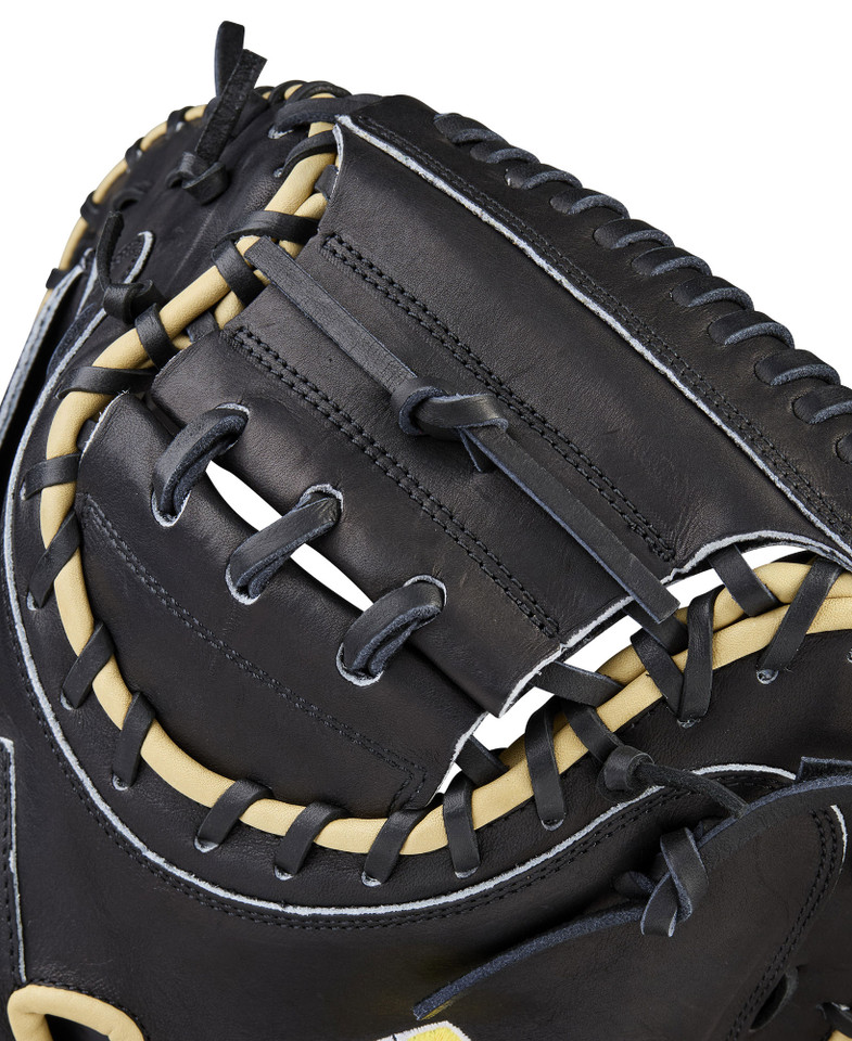 Wilson 2026 A2000 Classic Black 34 Inch 1734 Baseball Catcher's Mitt