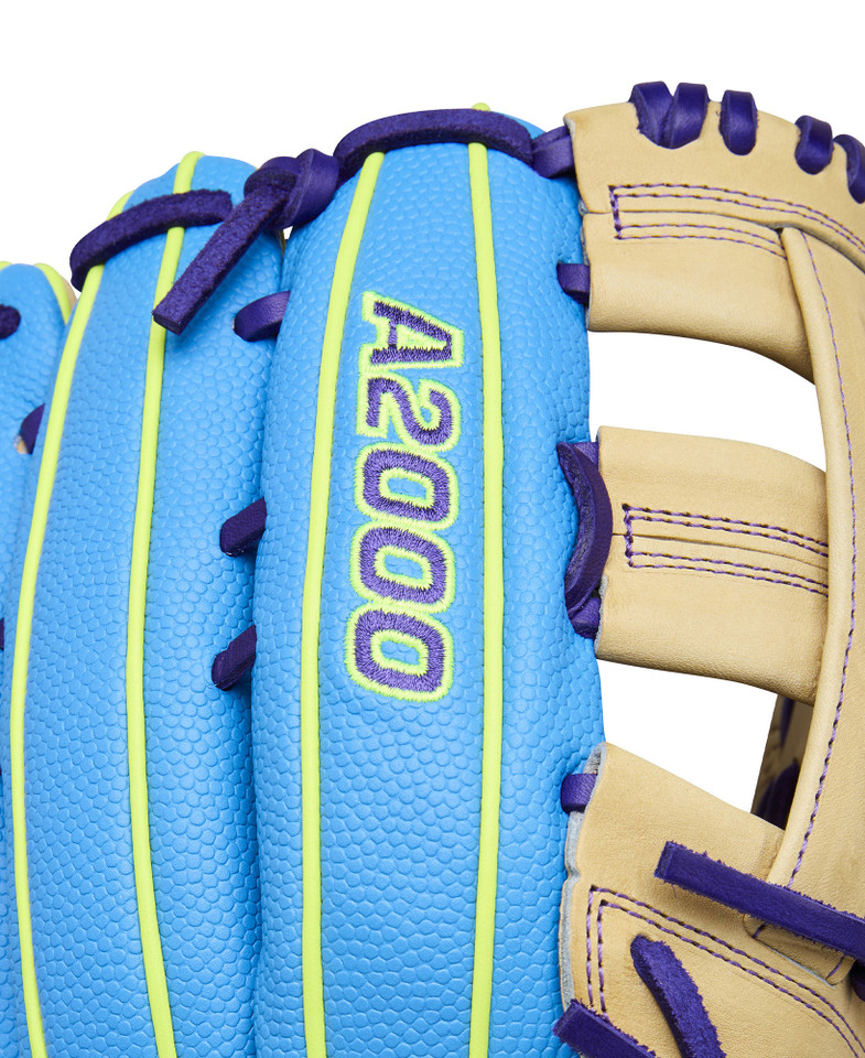 Wilson 2025 Winter A2000 SuperSkin 12.5 Inch 1750 Baseball Glove