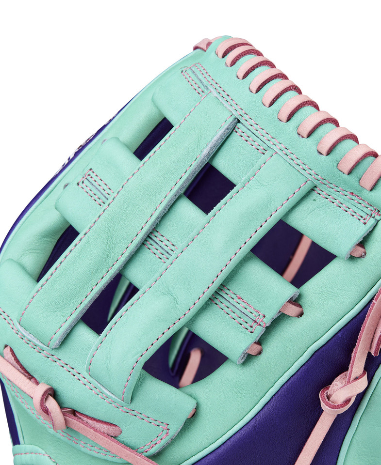 Wilson 2025 Winter A2K Series 12 Inch DW5 Baseball Glove