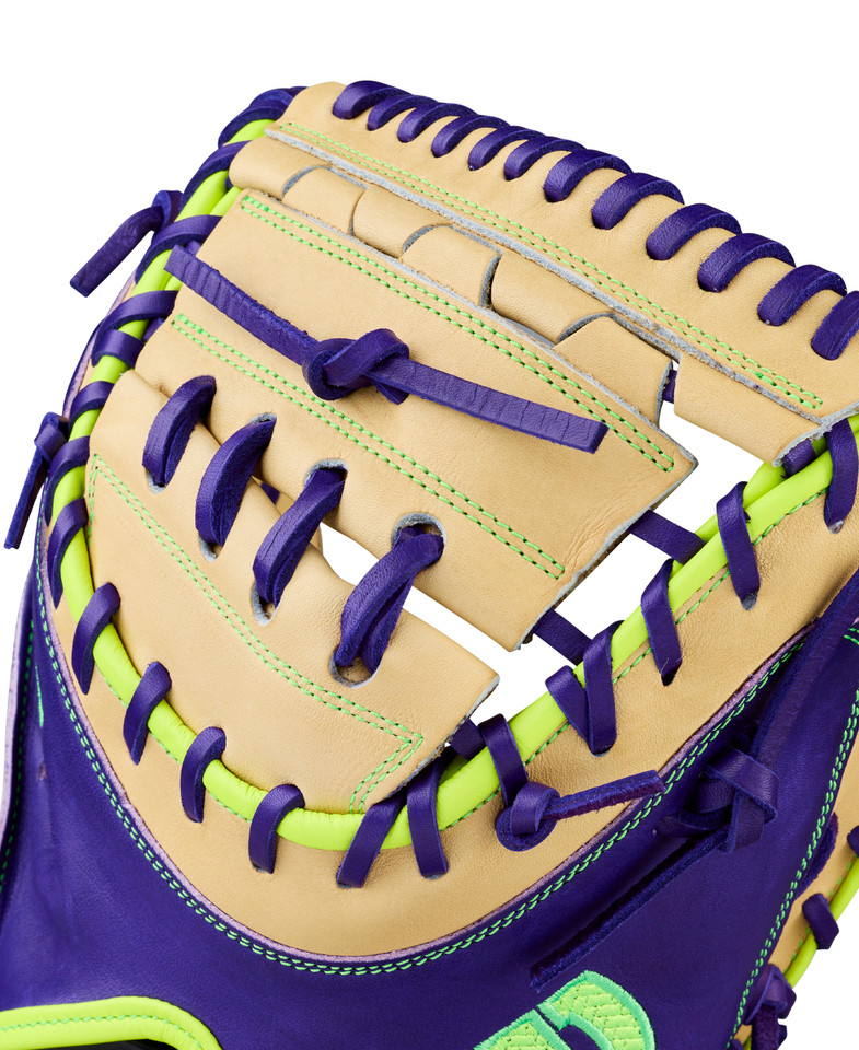 Wilson 2026 Spring A2000 Series 34 Inch FPCM23 Fastpitch Softball Catcher's Mitt