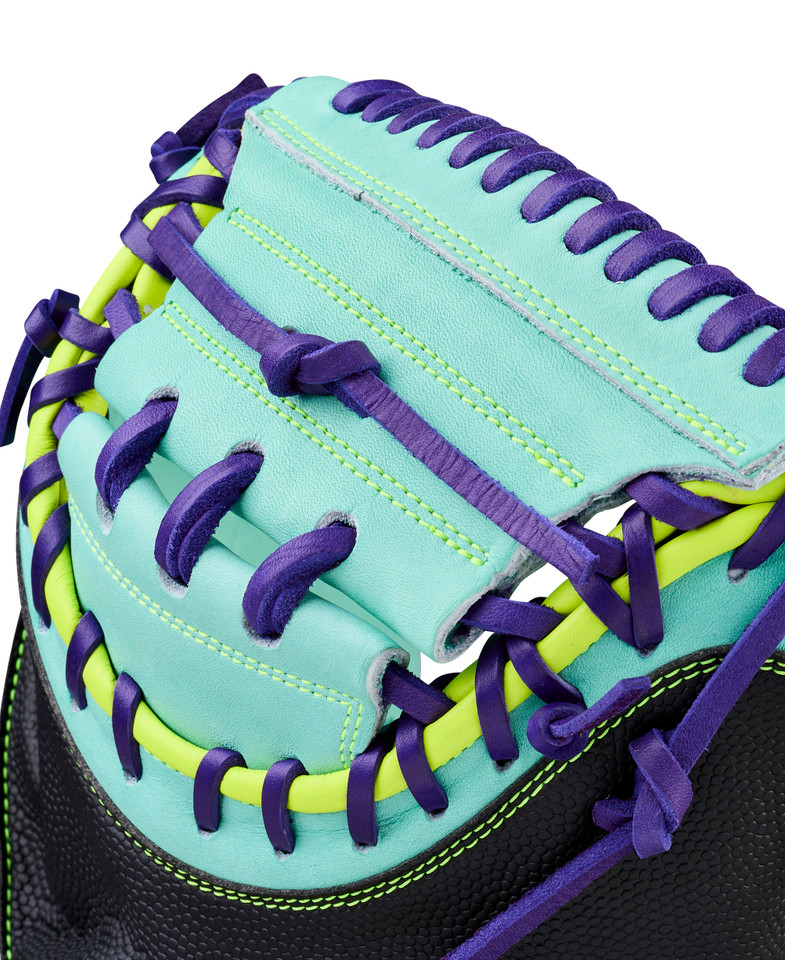 Wilson 2026 Spring A2000 SuperSkin 33 Inch PF33SS Baseball Catcher's Mitt