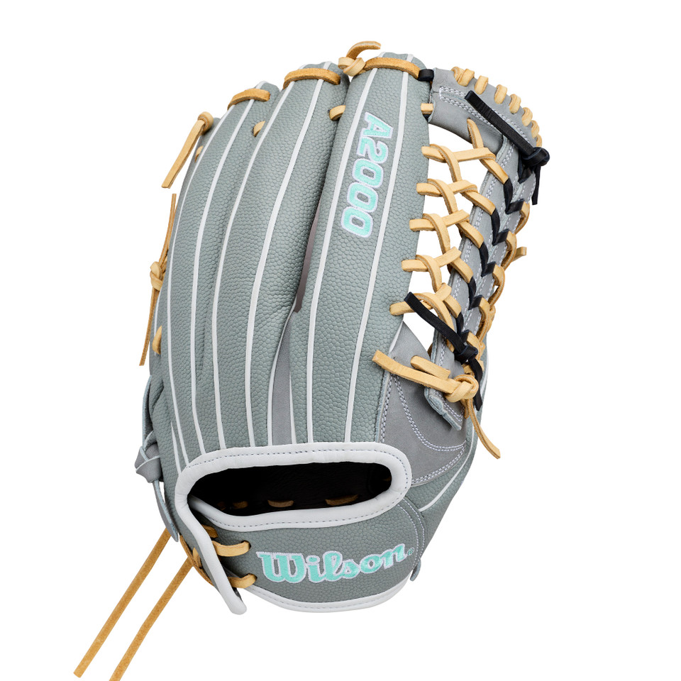 Wilson 2027 A2000 Superskin 12.5 Inch T125SS Fastpitch Softball Glove