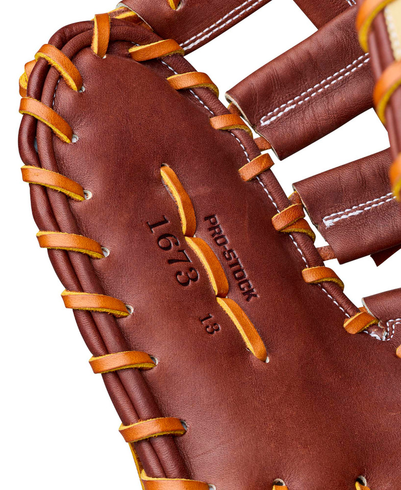 Wilson 2027 A2000 Series 13 Inch 1673 Baseball First Base Mitt