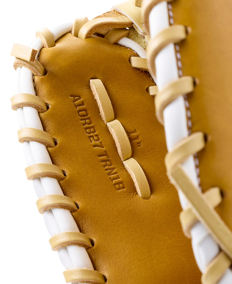 Wilson 2027 A1000 Series 11 Inch Baseball First Base Trainer