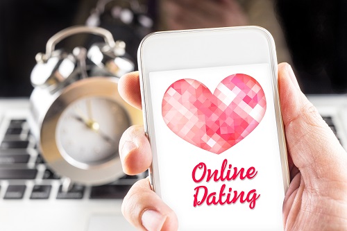 how to catch an online dating scammer