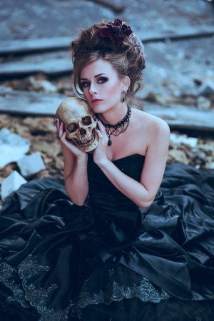 The Woman Who Gave Up Men To Sleep With 20 Ghosts! The Woman Who Gave Up Men To Sleep With 20 Ghosts!