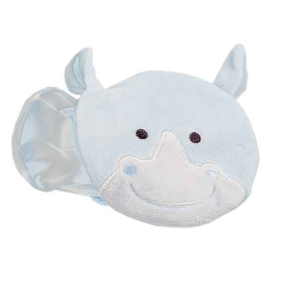 Velcro opening to remove or put in place gel ice pack