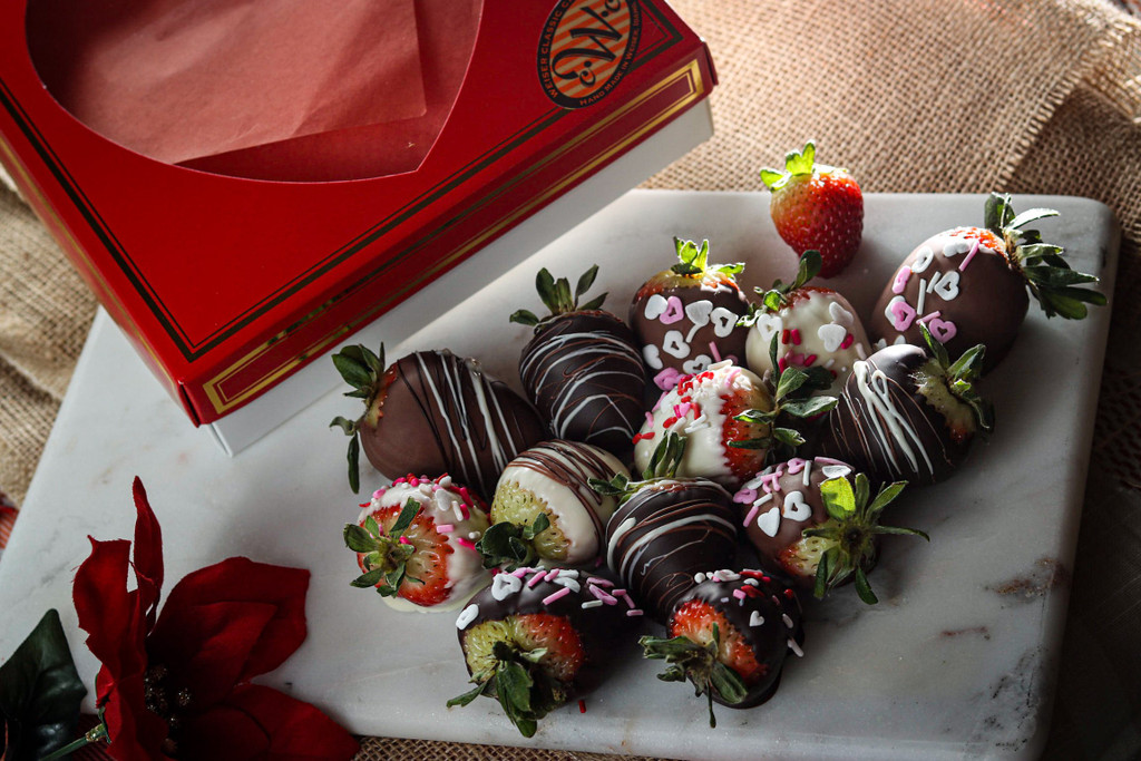 Chocolate Dipped Strawberries Pick up in Store only
