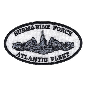 Oval white patch with a black border reading SUBMARINE FORCE above and ATLANTIC FLEET below, with grey submarine dolphins in the center showing a bow-on submarine flanked by two dolphinfish.