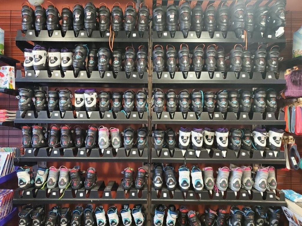 Ice Skate Storage system for storing multiple Ice Skates