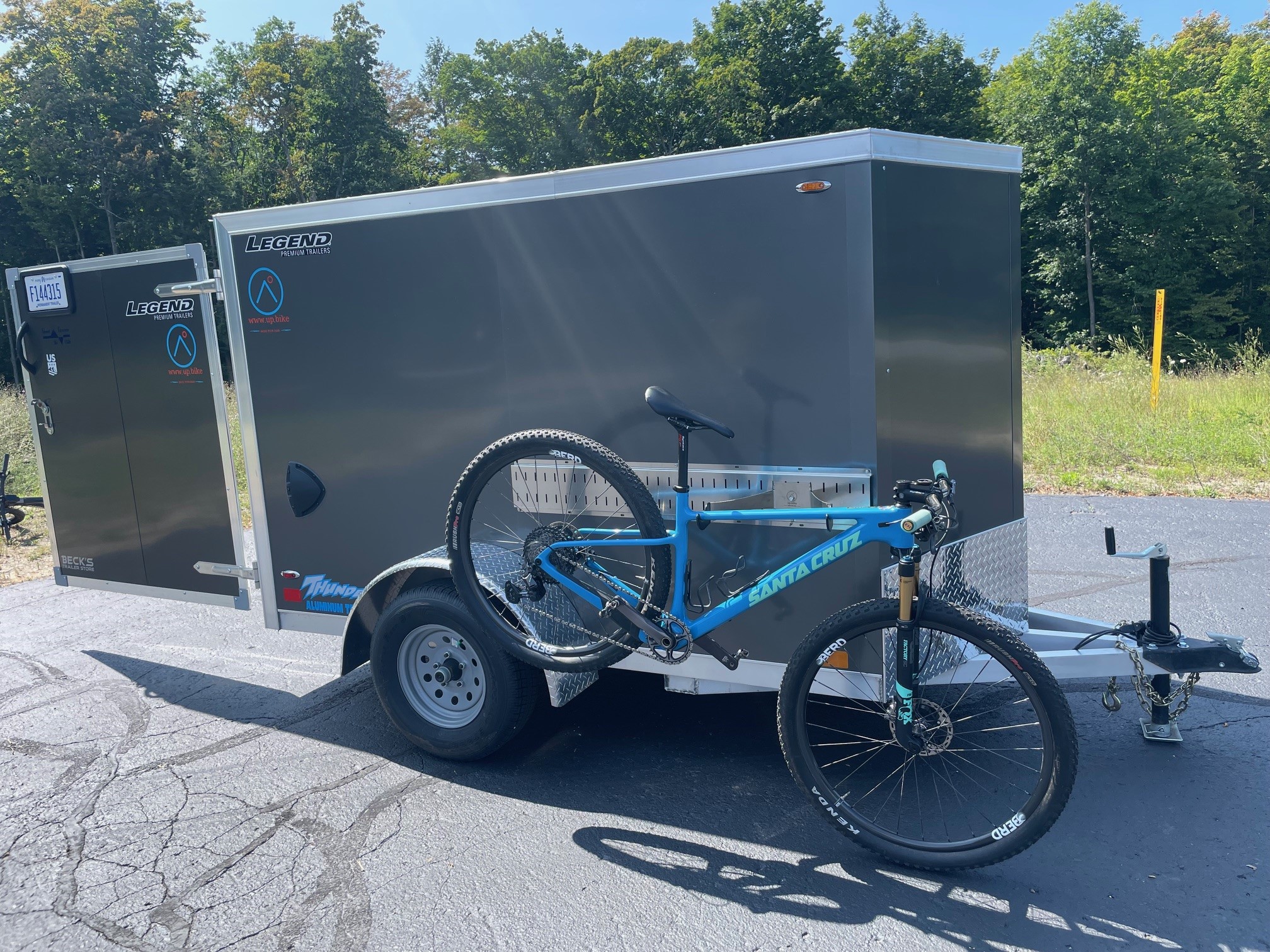 Premium bicycle transport trailer and team bike hauler