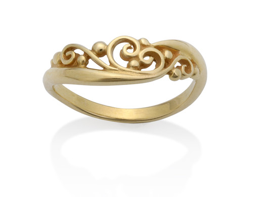 137A - Filigree Ring with scroll pattern. In yellow gold by David Virtue Jewelry
