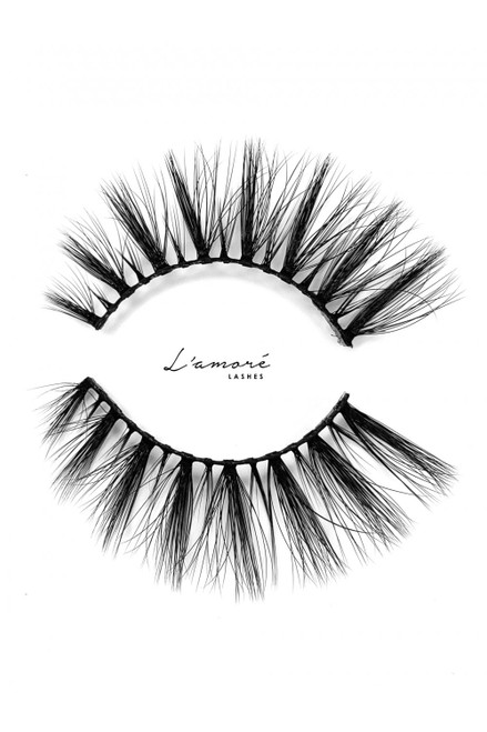 L'amore Lashes ~ Luxury Silk Lashes ~ LIA