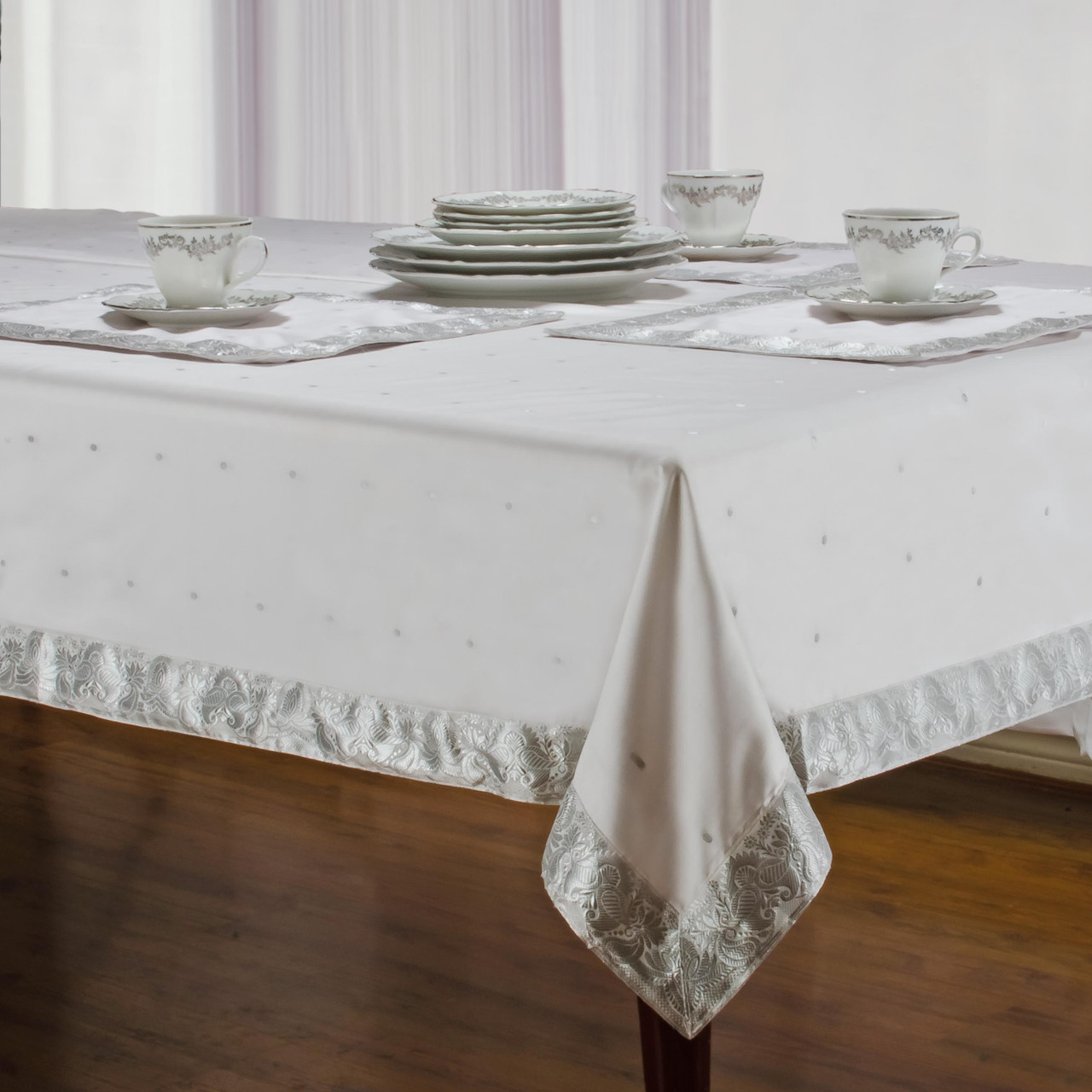 Veesha White Silver - Handmade Sari Tablecloth (India) TBCMWTS60102