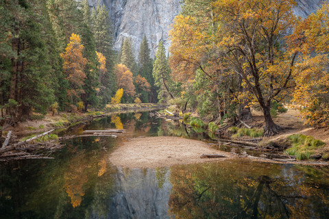 Autumn along the Merced River