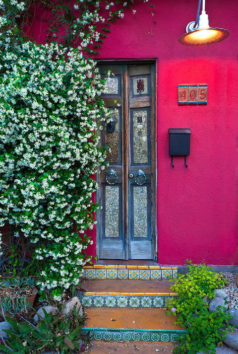 Dusk, La Puerta #405 - Barrio Historico