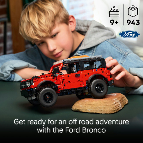 Technic Ford Bronco SUV Off Road Car Set 42213