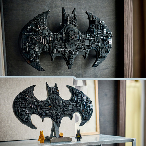 DC Batman Logo Building Set with Minifigures 76330