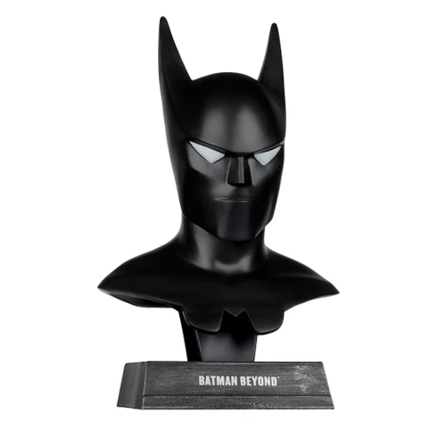 DC Direct: Batman Beyond Cowl 1:3 Scale Replica
