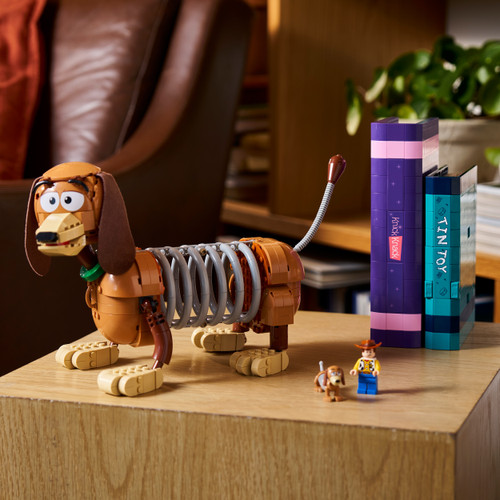 Disney-Pixar: Toy Story Slinky Dog Bookends 43301