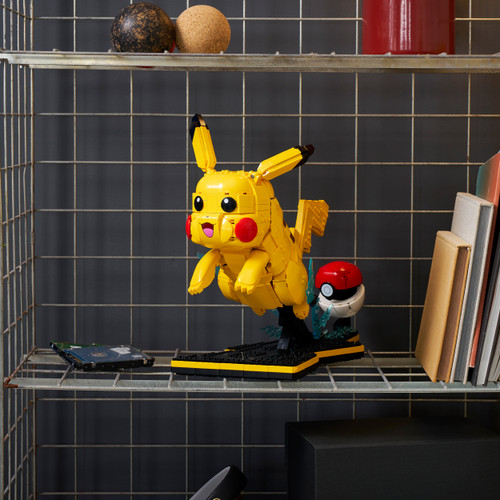Pokemon Pikachu and Poke Ball 72152