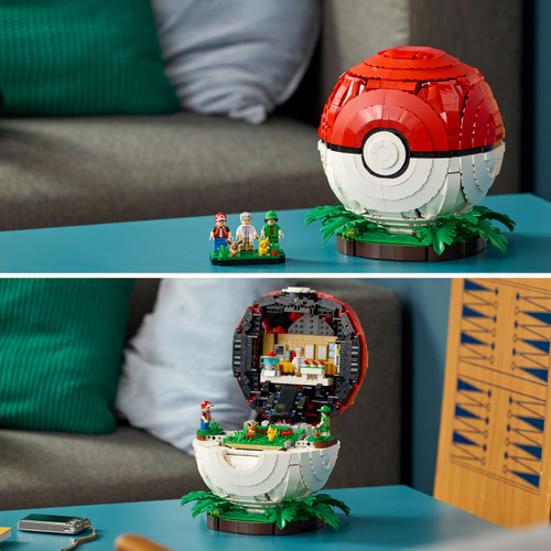 Pokemon Iconic Trainer Moments Poke Ball 72154