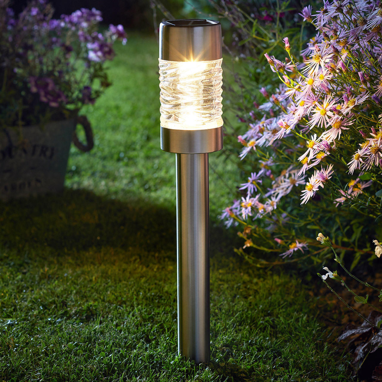 garden solar stake lights