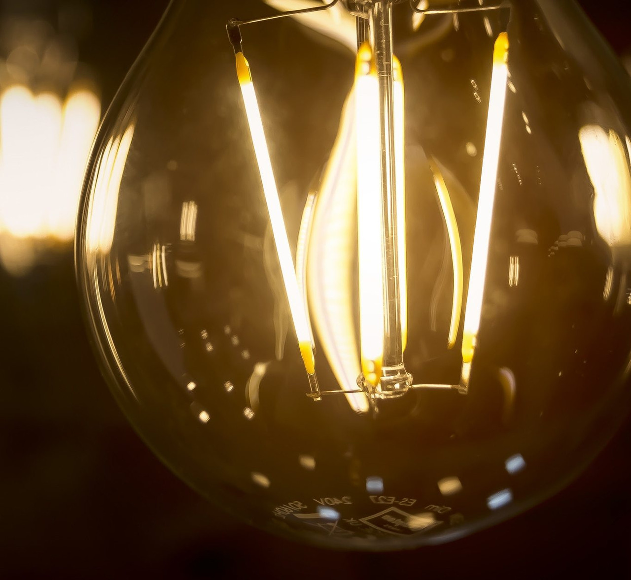 Crompton Lamps LED A65 14 Watt Light Bulbs Crompton Lamps LED A65 14 Watt Light Bulbs