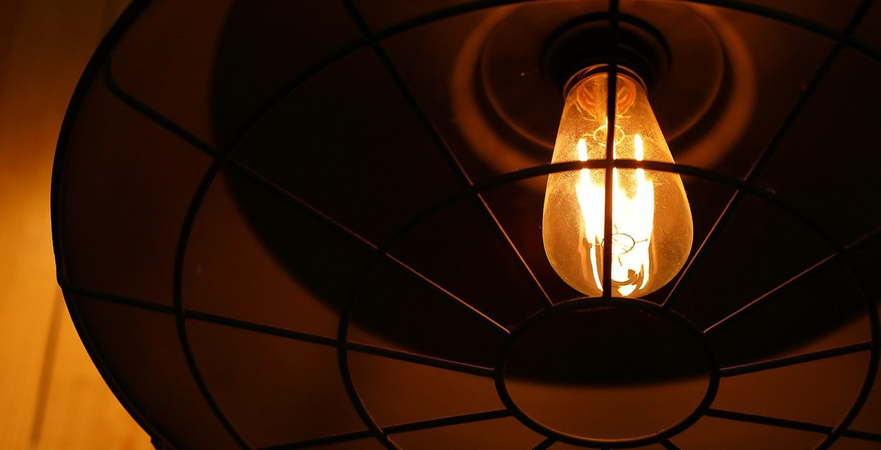 Crompton Lamps LED Squirrel Cage 2200K Light Bulbs Crompton Lamps LED Squirrel Cage 2200K Light Bulbs