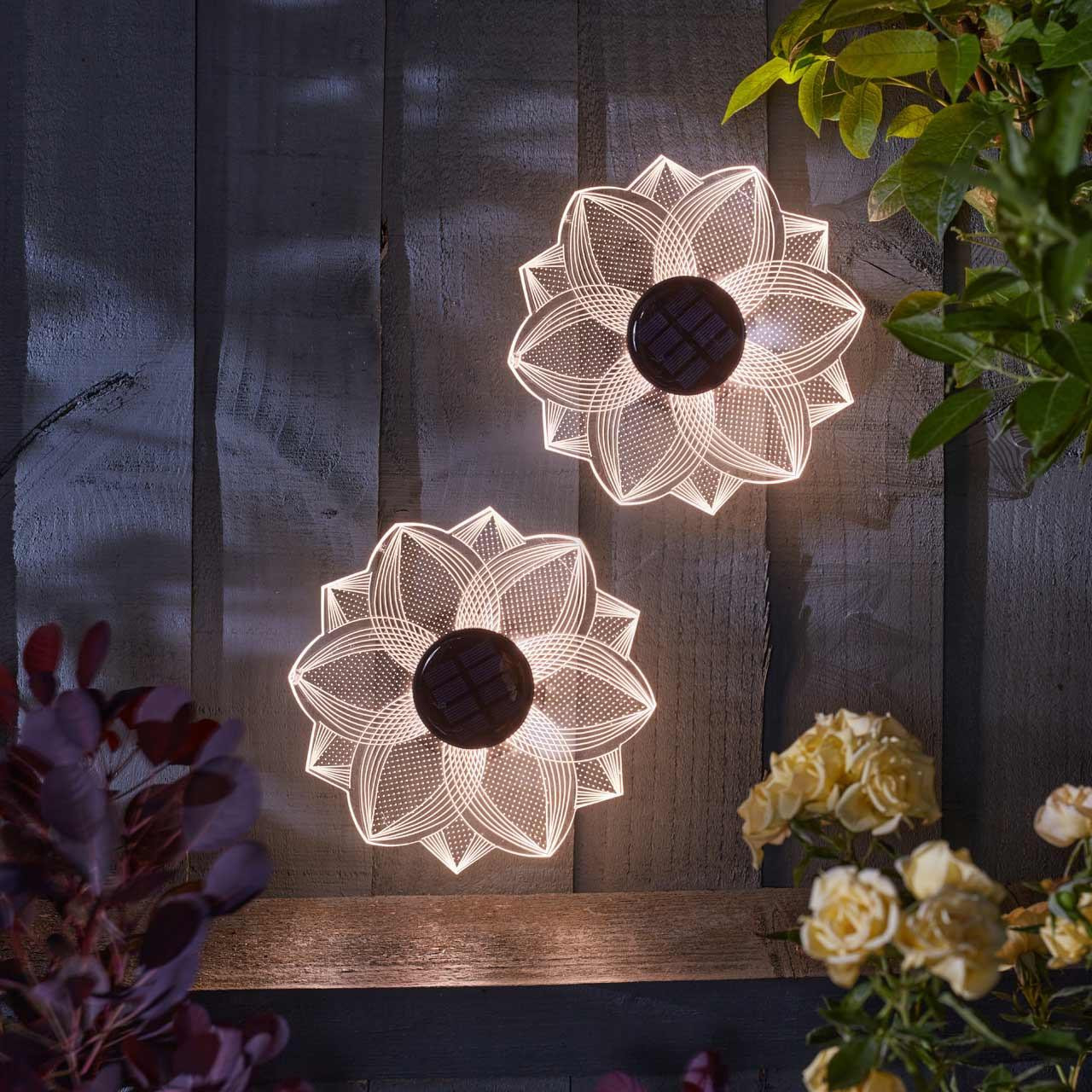 SuperBright LED BloomLine Fence & Wall Décor (2 Pack)