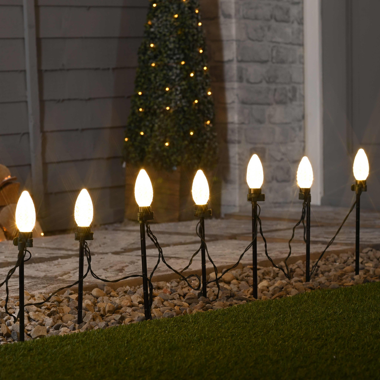 Festive Set of 10 Diamond Cone Flexi Garden & Tree Lights with Ground Stakes