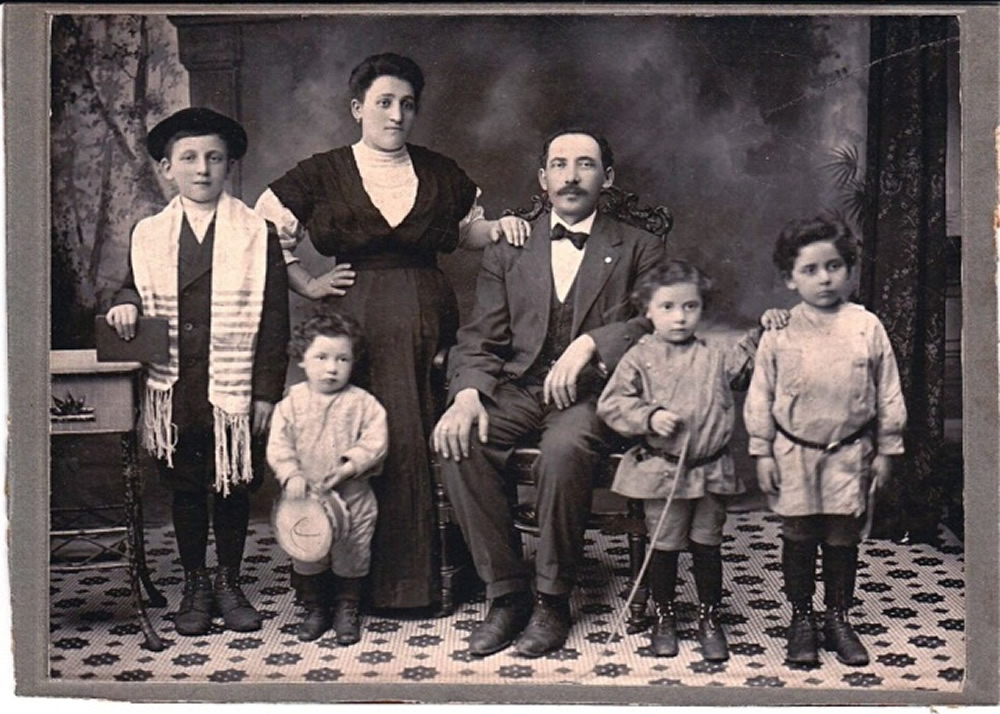 Elinkaari heijastaa autoasi (vai onko se "tarpeen"?)