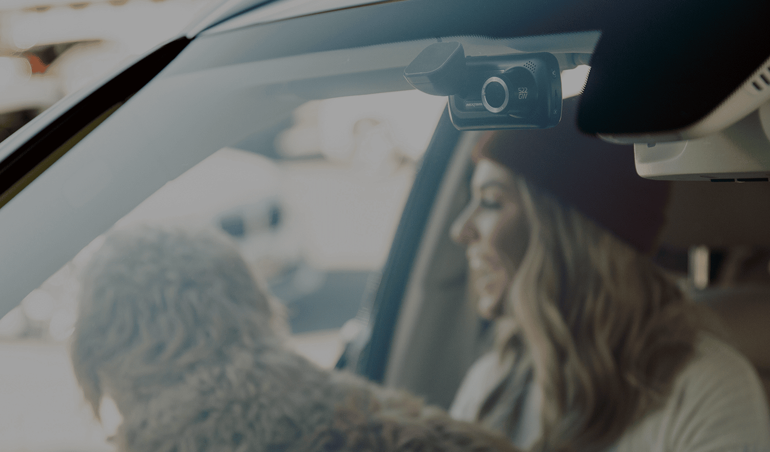 De ce mii de șoferi nu vor conduce fără un Nextbase în această Vinerea Neagră 