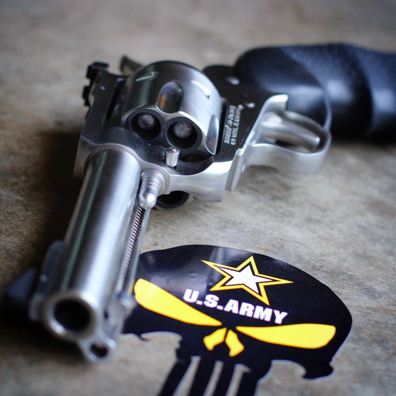 army-punisher-revolver.jpg