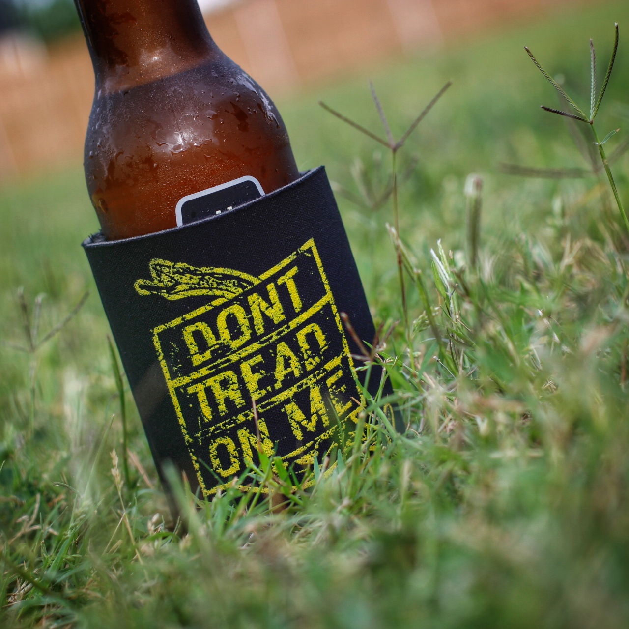 dont-tread-on-me-koozie.jpg