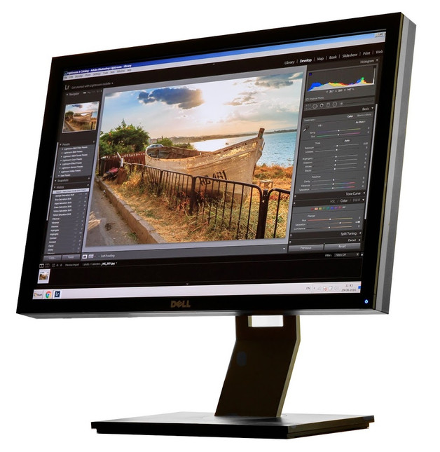 Dell UltraSharp U2410F front view.