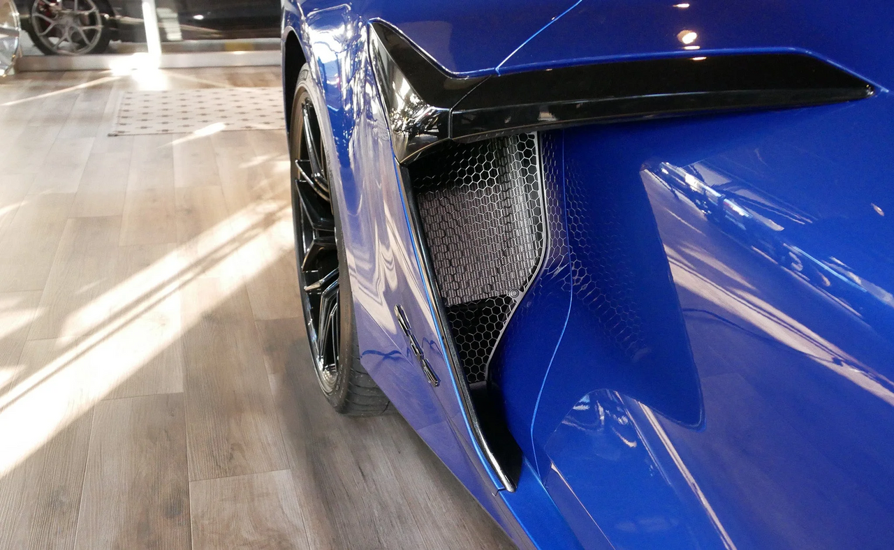 Scrape Armor Z06 / E-Ray Side Intake Guards- SAZO6C8