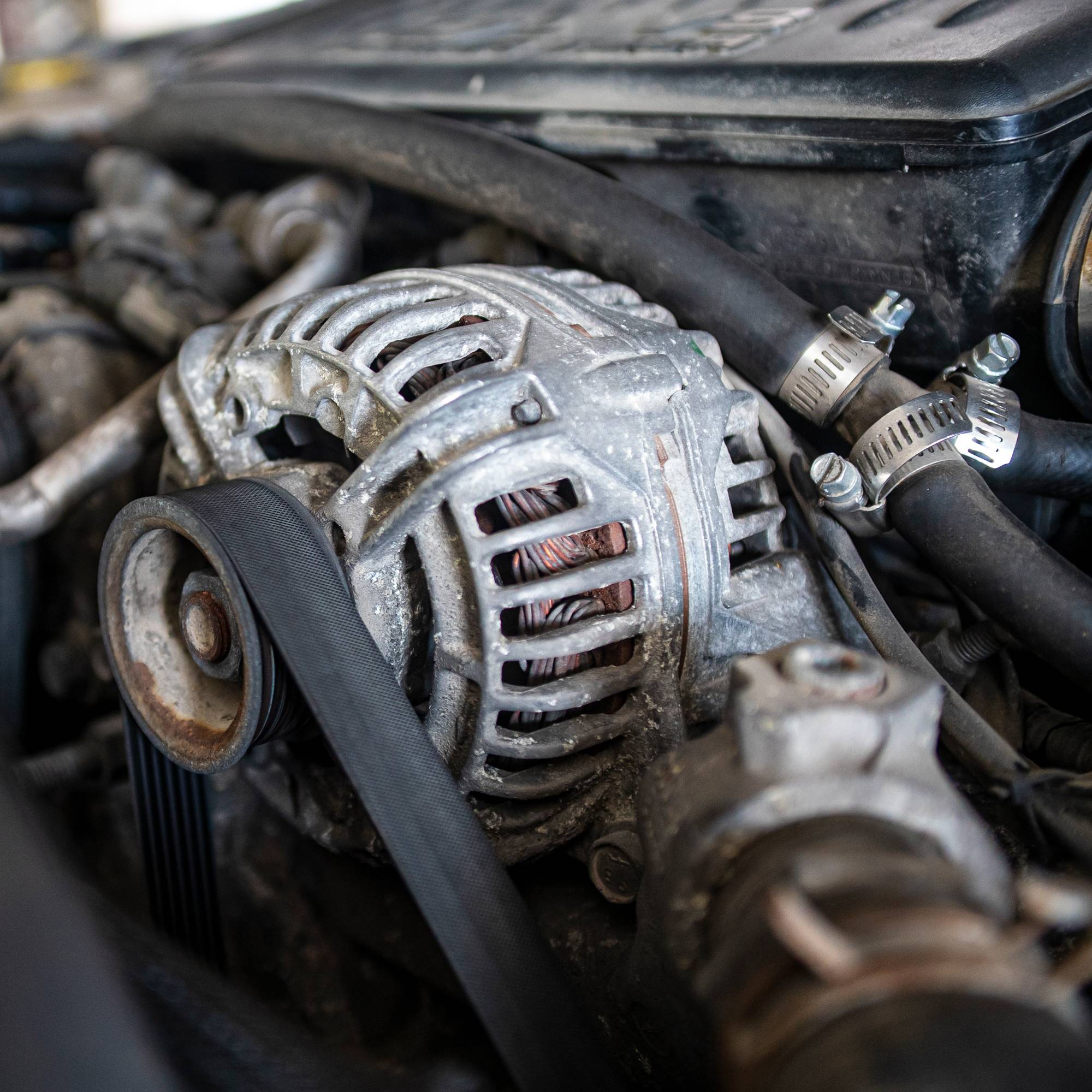 Alternator for Chrysler 2.4L PT Cruiser 2003-2005, Dodge 2.0L Neon 2005