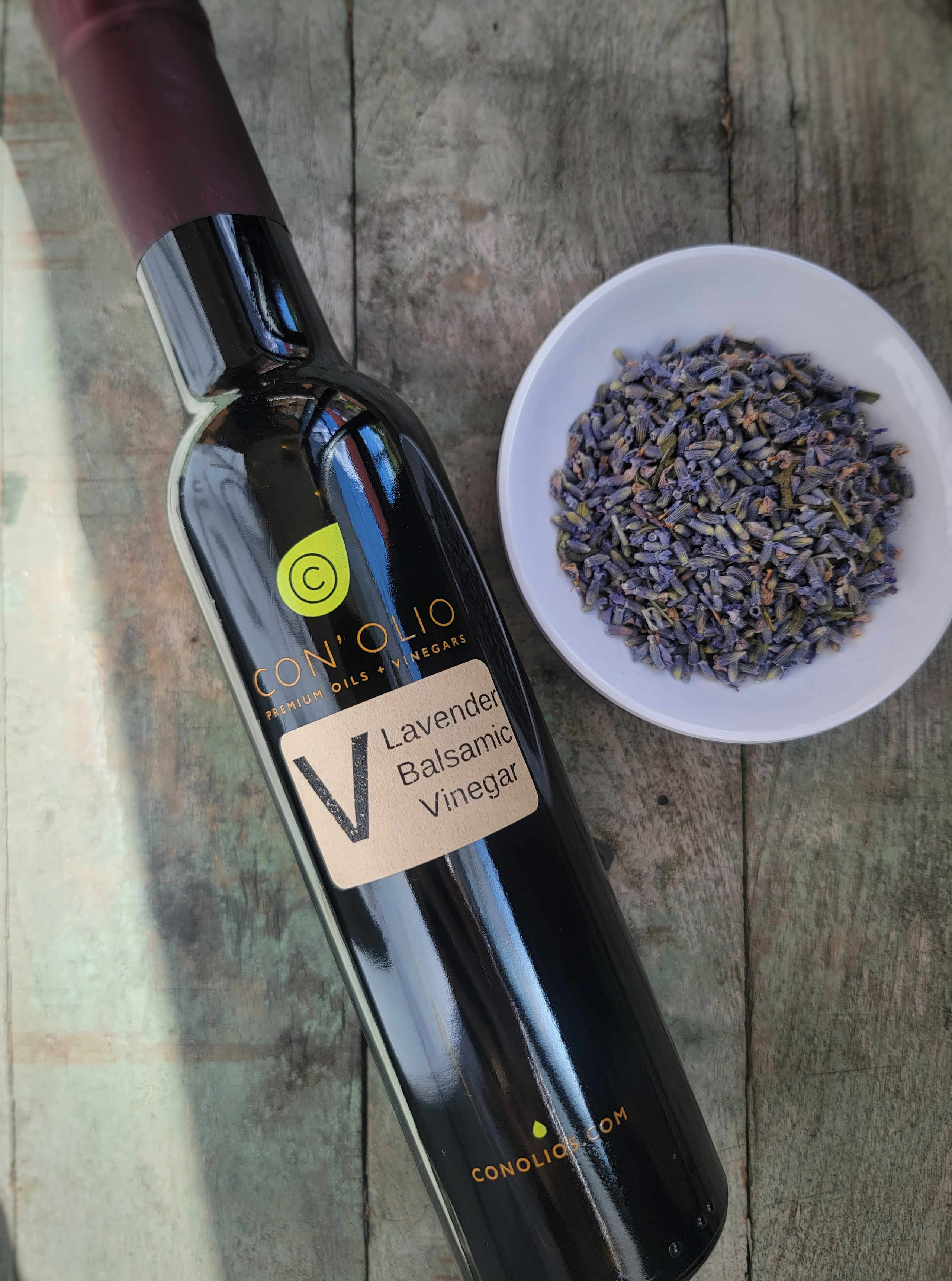 Lavender Balsamic Vinegar Con' Olio Oils & Vinegars