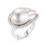 White South Sea Baroque Pearl Diamond Ring