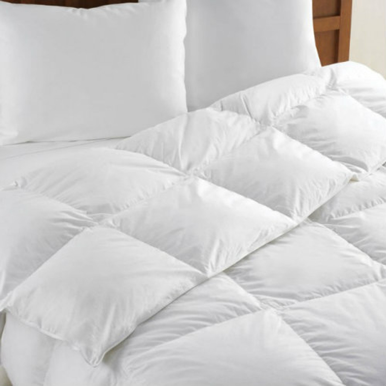 Luxury Down Comforter Hotelstoyou Com Wholesale Pricing Available