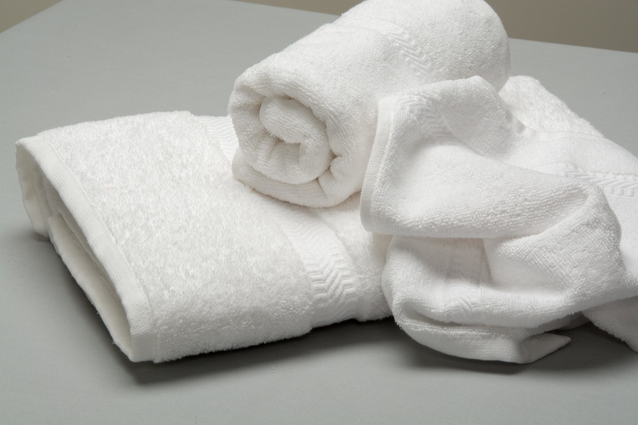 Coronet Luxury White 27x50 Cotton Bath Towel Dobby Border