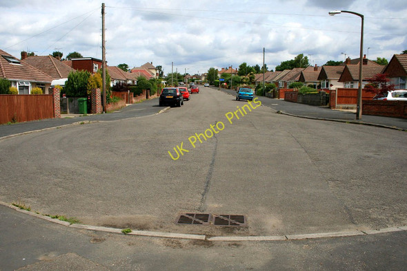 Photo 6"x4" Turning circle at the end of Astbury Avenue Rossmore\/SZ0593 c2010