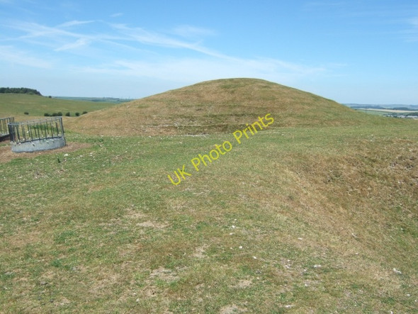 Photo 6"x4" Barrow on Bronkham Hill Coryates c2010