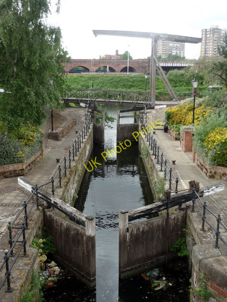 Photo 6"x4" Lock, Manchester & Salford Junction Canal Manchester c2010
