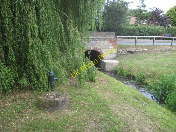 Photo 6"x4" Old pump and Weir Green Bridge Filey c2010