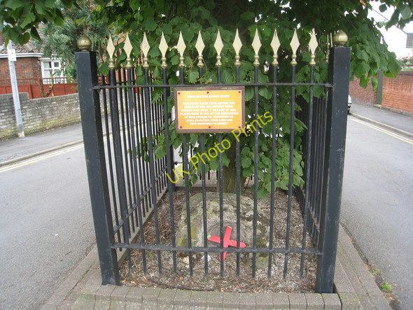 Photo 6"x4" The Crosby Stone Scunthorpe c2010